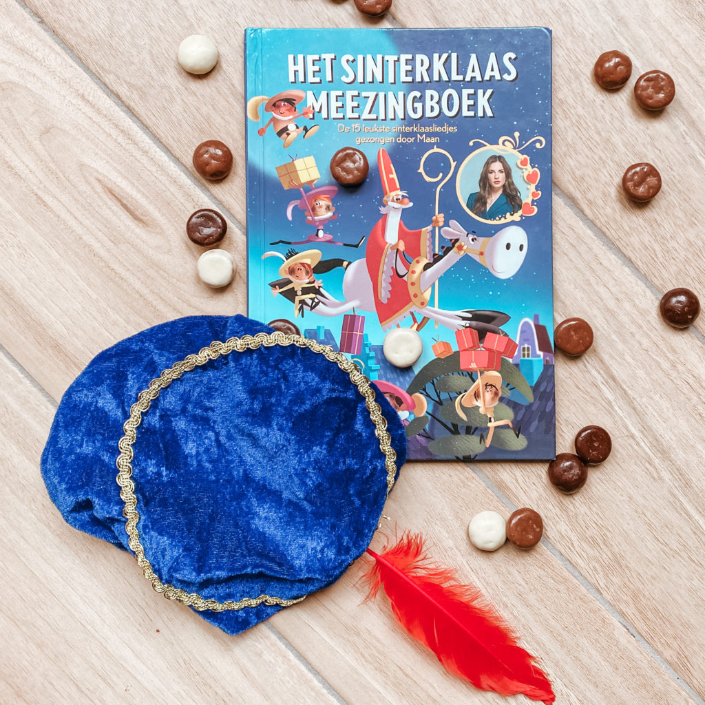 Het leukste kinderboek over Sinterklaas boordevol liedjes: het sinterklaas meezingboek .